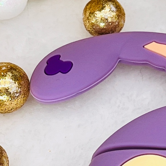 Aipods Pro Case: Stella Rabbit Lou From Duffy And Friends - Picture 11 of 13